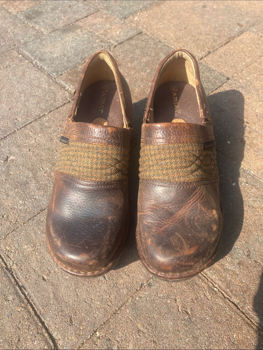 Ariat  Pendleton cross Brown Leather Slip-On Clogs with Woven Band